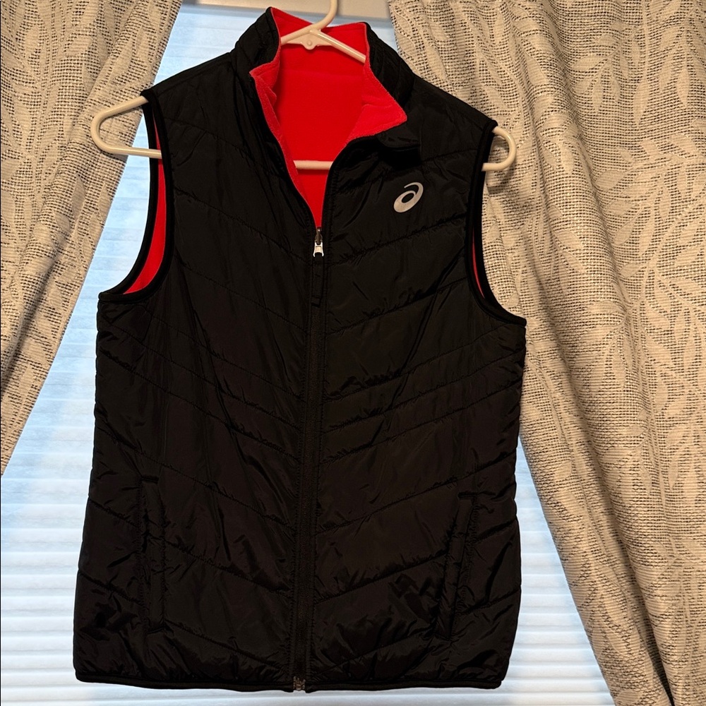 Asics Black Vest with Red Interior